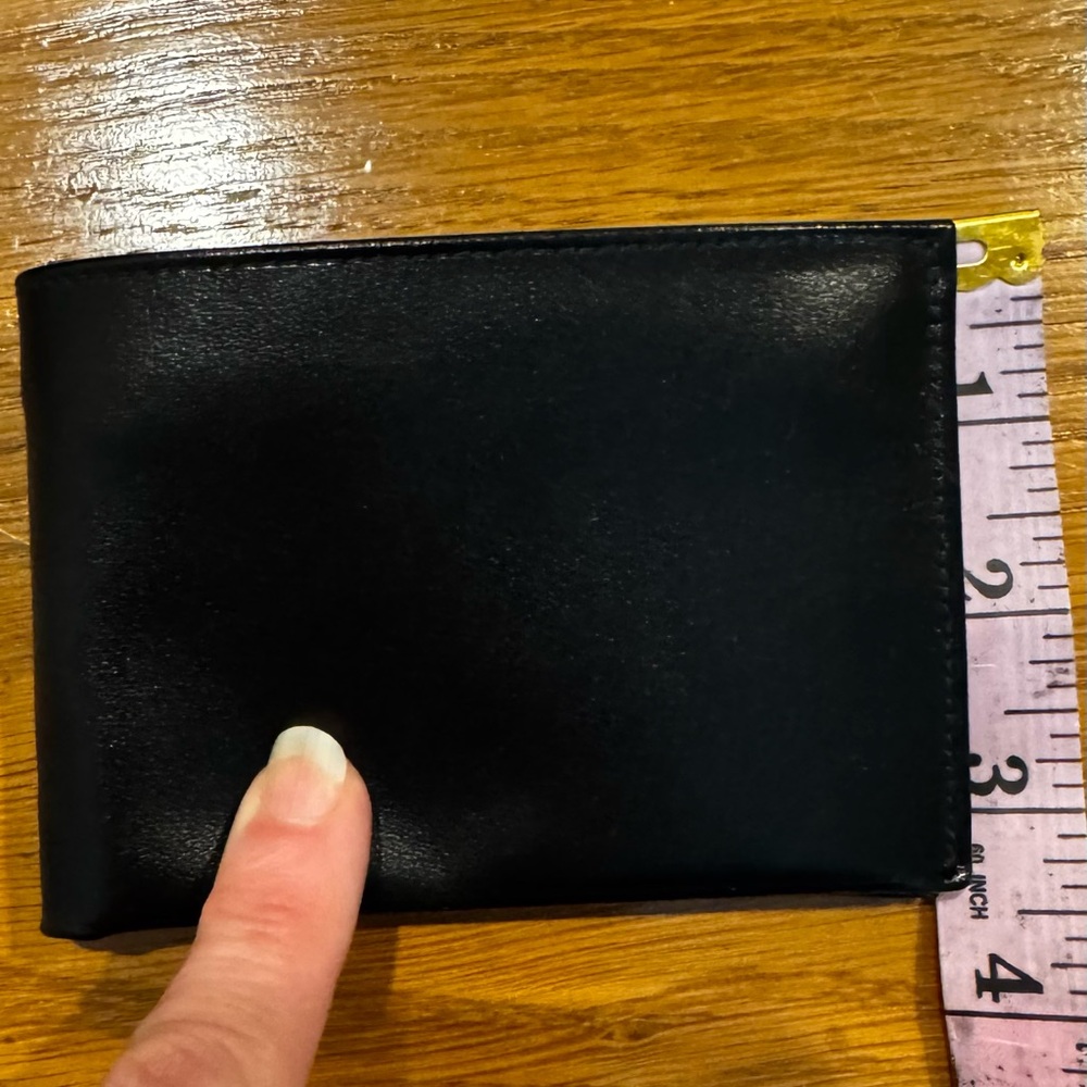 Bosca Hello-Touch Cowhide Bifold Wallet Black Leather. New Minimalist Vintage